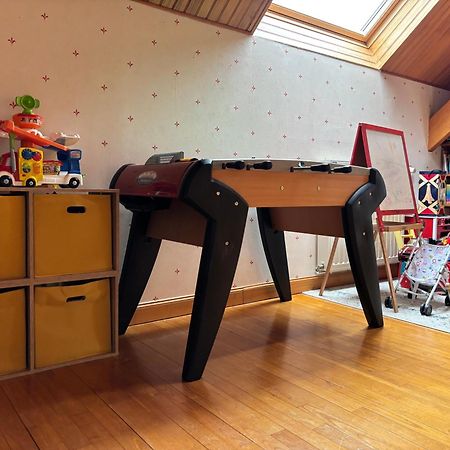 Le So Art, Grande Maison 4 Chambres, Terrain De Petanque, Grand Jardin Clos, Flipper, Babyfoot, Jeux Arcade, Ping Pong,1 Km Mer, Proche Golf, Port En Bessin, Bayeux Et Plages Du Debarquement, Adaptee Enfants Commes Eksteriør billede