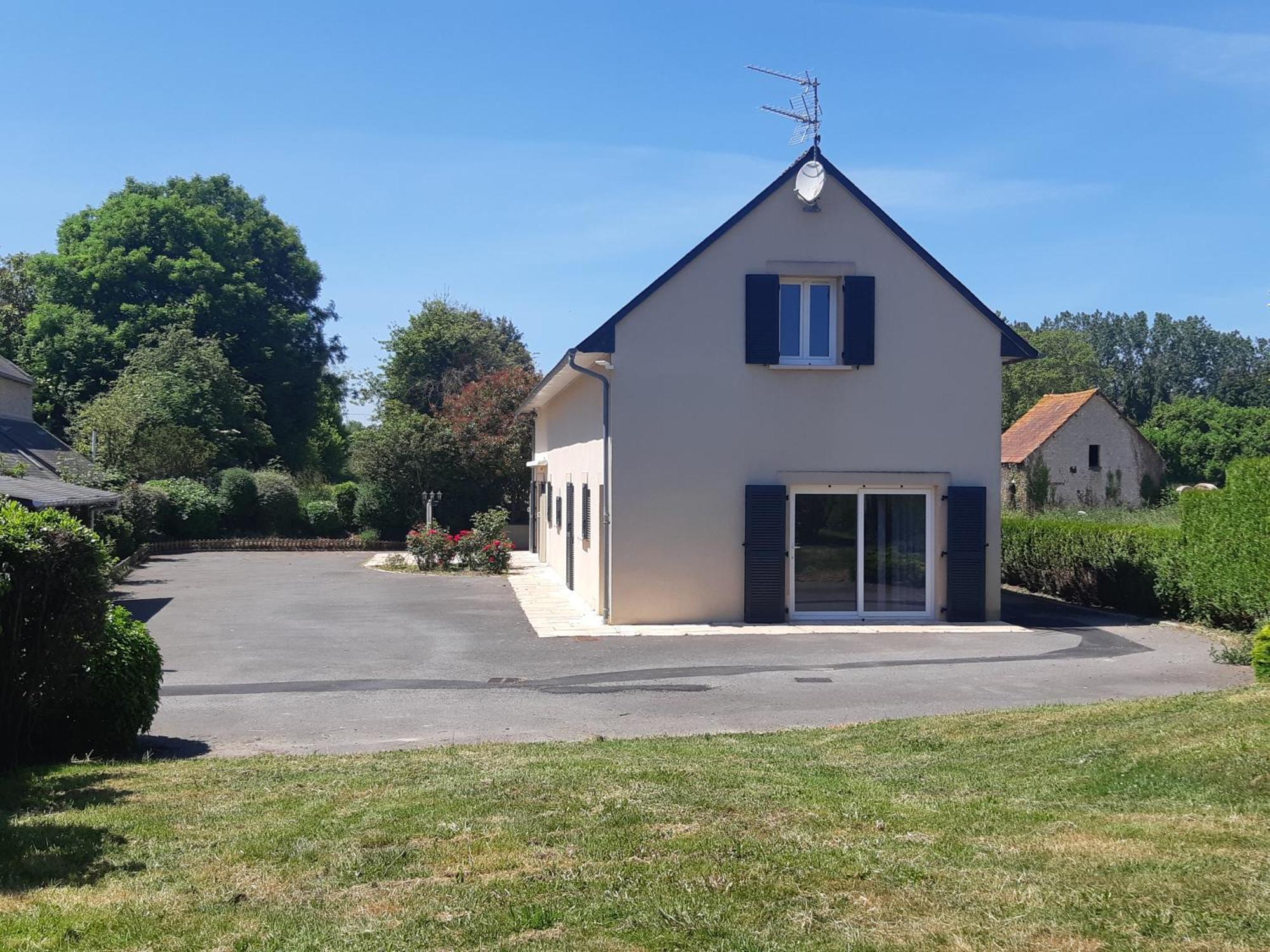 Le So Art, Grande Maison 4 Chambres, Terrain De Petanque, Grand Jardin Clos, Flipper, Babyfoot, Jeux Arcade, Ping Pong,1 Km Mer, Proche Golf, Port En Bessin, Bayeux Et Plages Du Debarquement, Adaptee Enfants Commes Eksteriør billede