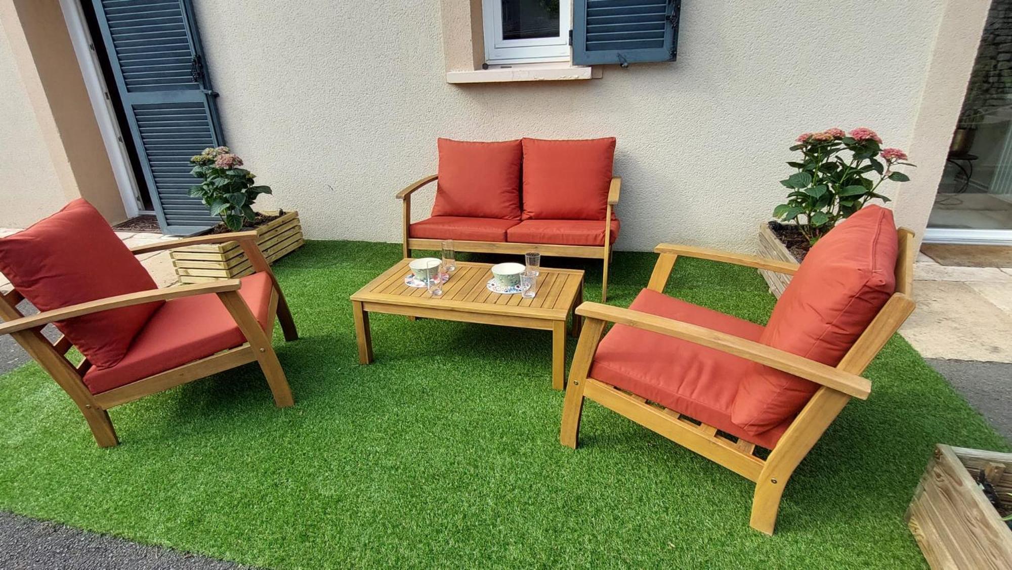 Le So Art, Grande Maison 4 Chambres, Terrain De Petanque, Grand Jardin Clos, Flipper, Babyfoot, Jeux Arcade, Ping Pong,1 Km Mer, Proche Golf, Port En Bessin, Bayeux Et Plages Du Debarquement, Adaptee Enfants Commes Eksteriør billede